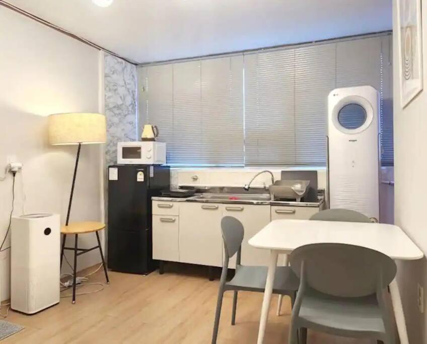 Appartement A-2 Hapjeong Stn, Hongdae, Sangsu, 3br