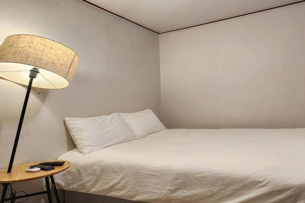 A-2 Hapjeong Stn, Hongdae, Sangsu, 3br * Seul